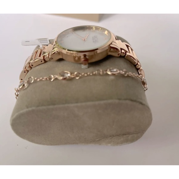 NIB RACHEL Rachel Roy Rose Gold EZ Read Crystal Watch & Crystal Bracelet - Picture 4 of 6